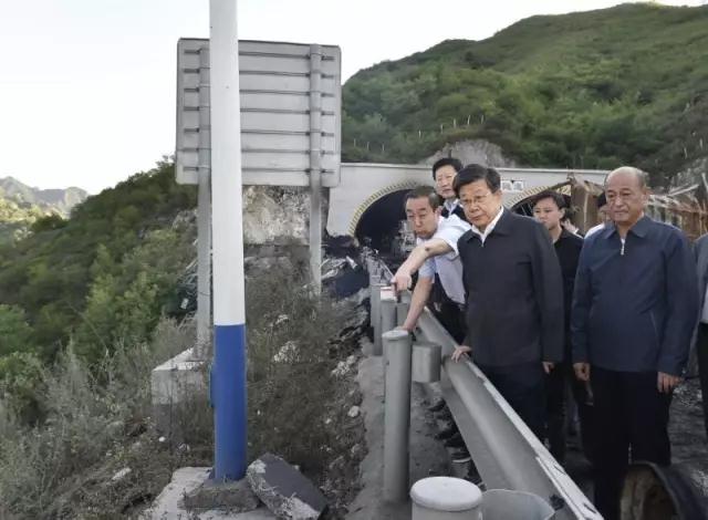 破玻器,破窗器,南冠破玻器,南冠,自动破玻装置 破玻器,破窗器,南冠破玻器,南冠,自动破玻装置